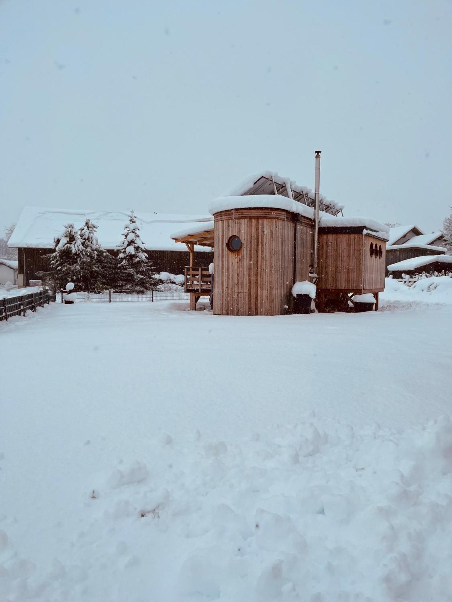 Villa Wohnwagon Paul - Autarkie erleben! - Tiny House Oberschneiding Exterior foto